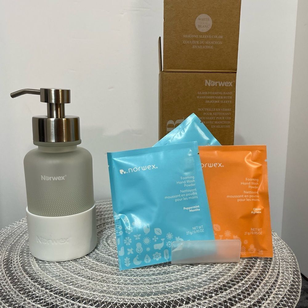 Norwex Forever Bottle with Dispenser and   foaming hand wash Powder NWT